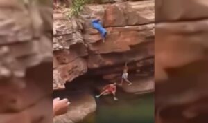 امرأة مسنة تقفز من ارتفاع شاهق بأكادير