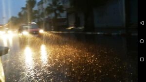 فيديو الأمطار الغزيرة التي تتهاطل بمدينة أگادير