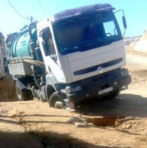 أكادير : أمطار الخير تفضح واقع البنيات التحتية في مشهد أثار استياء المواطنين و السياح.(+فيديو)