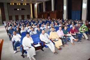 أكادير : بنفقيه يوضح حيثيات ملف سوق الأحد المثير للجدل، ويكشف تفاصيل الاتفاق المتوصل به مع التجار.(+فيديو)