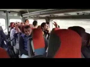 ” الحراكة ” ناشطين وسط سيارة للأمن الوطني (فيديو)