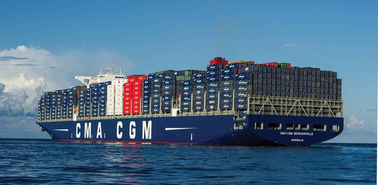 ميناء أكادير يستقبل ثاني أكبر ناقلة للحاويات، حاملة للعلم المغربي.