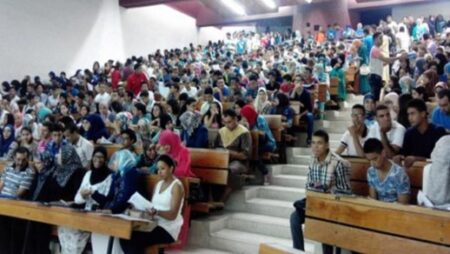 صادم:نصف الطلبة المغاربة يغادرون مدرجات الجامعة بدون الحصول على شهادة