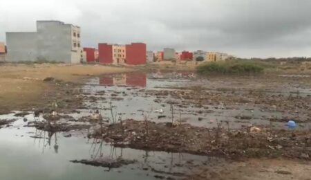 بالفيديو:"كارثة بيئية تهدد مواطنين باشتوكة أيت باها"، والساكنة تتجه بشكل جماعي إلى مكتب رئيس الجماعة