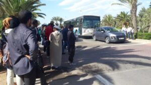 بالصور:حادثة سير خطيرة فوق ممر الراجلين بأكادير كادت أن تتسبب في إصابة 100 شخص