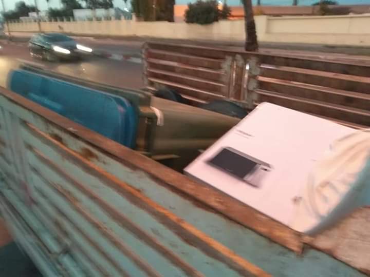 أكادير بالصور:اعتقال سائق سيارة "بيكوب" ضبط متلبسا بسرقة حاوية للأزبال وحجز العربة المستعملة في العملية 12 thumbnail FB IMG 1545201670332