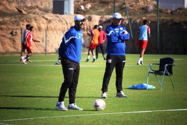 فريق حسنية أكادير يواصل استعدادته للمباراة الحاسمة ضد ” جيما أبا جيفار” الإثيوبي. (فيديو)