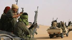 إطار متمرد تابع للبوليساريو يقترب من الخط الدفاعي المغربي ويفاجئ الجنود المغاربة