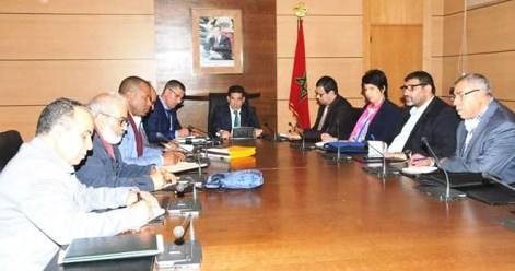 خمس نقابات تعليمية تخرج ببيان آخر بعد لقاء الوزير أمزازي.