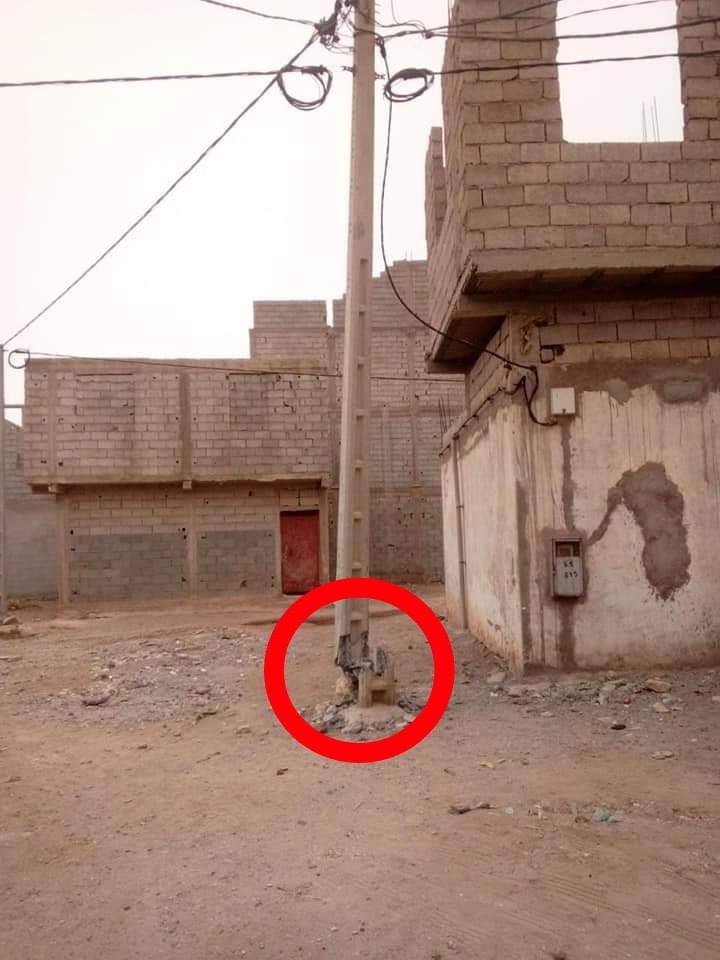 بالصور: عمود كهربائي آيل للسقوط يهدد حياة ساكنة منطقة بأكادير..