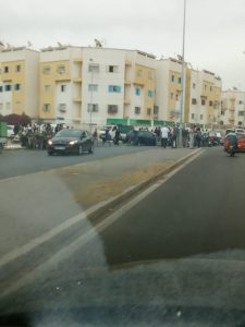 أكادير:عاجل حادثة سير مروعة تتسب في جرح شاب رفقة فتاة، وتجمهر المواطنين بعين المكان يعرقل حركة المرور 4 حادثة سير 2