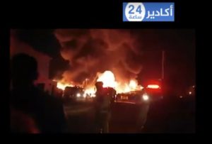 أكادير24 تنشر فيديوهات جديدة و خطيرة لحريق سيدي يوسف المروع، و الذي يشكل خطورة من نوع آخر قد يتلضى بلهيبها المواطنون بأكادير و النواحي. 7 حريق