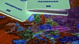 دولة أوروبية تنزع جنسيتها عن متزوجة مغربية وتحتفظ بأبنائها