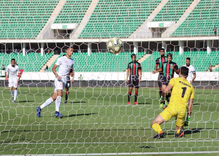 فريق حسنية أكادير ينهي مباراته أمام الجيش الملكي بالفوز في مباراة هي الثالثة في بطولة الموسم الحالي (+فيديو)