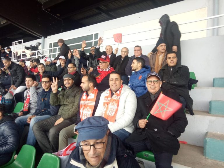 بالفيديو..أنصار حسنية أكادير يستقبلون لاعبي الفريق بشكل هستيري بقلب ملعب وجدة.