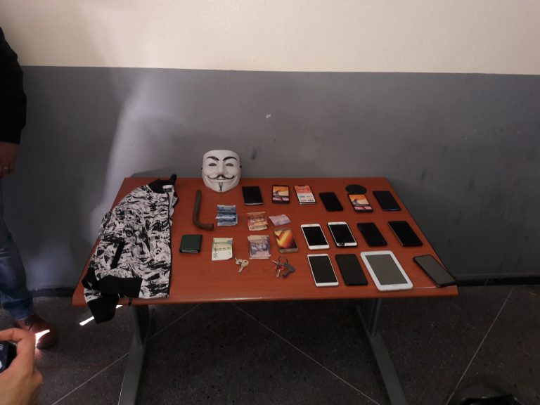 قبل سويعات من دخول السنة الجديدة، أمن أكادير يضرب بقوة ويوقف عناصر شبكة مختصة في اقتحام المحلات التجارية