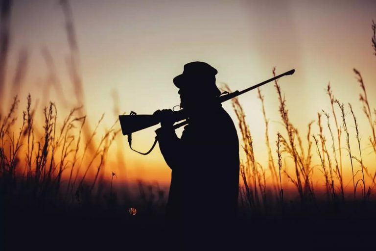 القنص العشوائي وسط وقرب التجمعات السكنية بتزنيت يغضب الأهالي،ويهدد حياة الأطفال