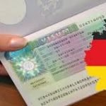 فيديو نزع العباءة يثير الجدل في السعودية.  (مرفق بالفيديو )