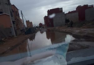 أيت ملول: أمطار الخير الأخيرة تكشف عورات البنية التحتية المغشوشة في مشاهد البؤس الأليمة. (+صور) 12 ايت ملول