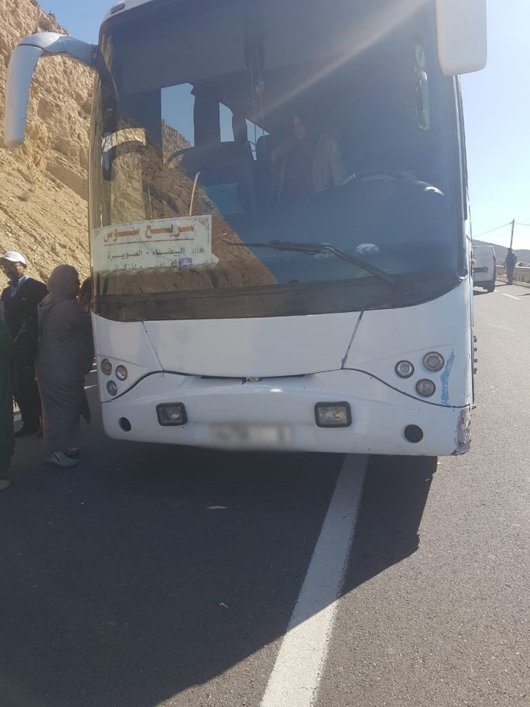تفتيش حافلة يفجر مفاجأة مدوية بطلها شاب عشريني