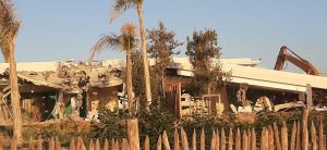 أكادير : مسؤولون بارزون يحصلون على "فيلات" بمشروع تغازوت باي، ضمنهم والي و كاتب عام سابق، وسط مطالب بالتحقيق في الموضوع. 8 دمار بمشروع تغازوت 4
