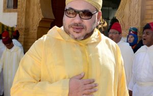 أكادير وبالصور: حشود غفيرة من المواطنين تحج لمسجد خالد بن الوليد بحي الهدى لتحية أمير المؤمنين 9 صلاة الملك