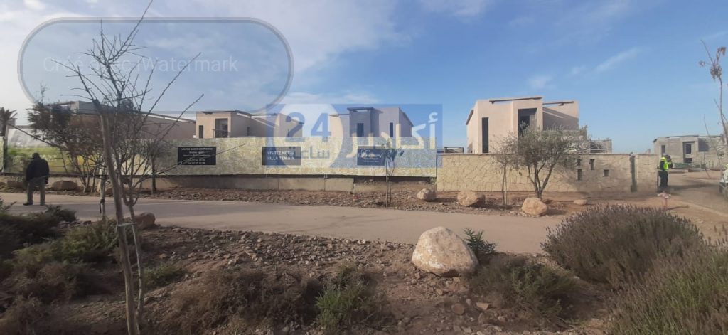 أكادير : هدم عشرات المحلات الجديدة بمشروع “تغازوت باي” بسبب الغضبة الملكية