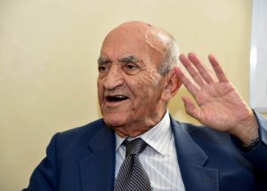 وفاة الزعيم السياسي عبد الرحمان اليوسفي، عن عمر ناهز 96 سنة، و الكتابة الجهوية لحزب الوردة تعزيه، و تصفه ب"القائد الصادق المتبصر". 4 التربية