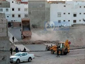 فيروس كورونا : ظهور بؤر وبائية جديدة يقود وزارة الداخلية لتشديد القيود الإحترازية على بعض الجماعات و إغلاق المنافذ المؤدية إليها . 12 فيروس كورونا