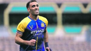كورونا يتسلل إلى جسد اللاعب الدولي المغربي عبد الرزاق حمد الله 8 كورونا