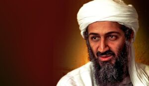 دونالد ترامب يثير الجدل بتغريدة "أسامة بن لادن، ما يزال على قيد الحياة، ومن قتل في الغارة كان مجرد بديل". 8 دونالد ترامب