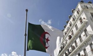 فضيحة بالجزائر : تعرض رياضيين لتسمم غذائي يحرمهم من المشاركة في مباريات ألعاب البحر الأبيض. 9 الجزائريون