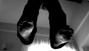 مشرف على فندق بإنزكان يضع حدا لحياته بطريقة بشعة.