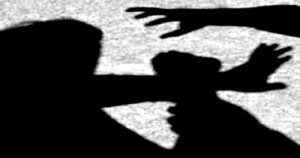 أكادير : حي الوفاء يعيش الرعب وسط اعتداءات متكررة في صفوف الساكنة، والأخيرة تلجأ إلى وكيل الملك لإيقاف الإعتداء. 7 أكادير