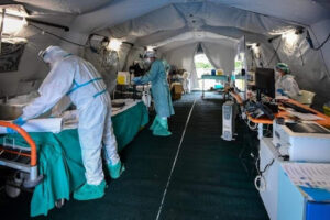 فيروس كورونا : الجائحة تتفشى بشكل مقلق بالمغرب، والحصيلة اليومية توقع على أرقام صادمة. 5 فيروس كورونا