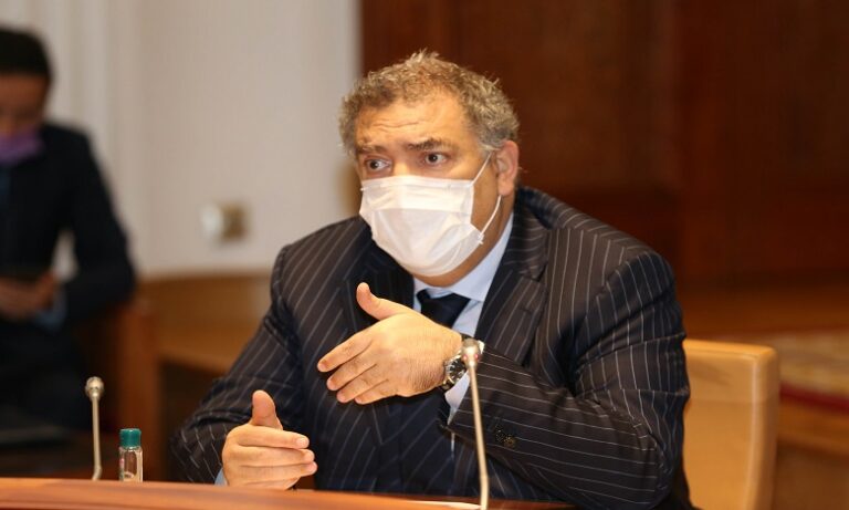 مراسلة هامة من وزير الداخلية إلى كافة ولاة الجهات و العمال متعلقة بالدورة العادية لشهر اكتوبر .