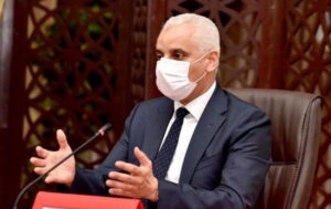 وزير الصحة يكشف عن الامتيازات التي سيحصل عليها المواطنون الذين سيتلقون اللقاح الموجه ضد فيروس كورونا. 12 خالد آيت الطالب وزير الصحة