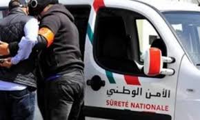 القبض على عصابة متخصصة في السرقة بالعنف باستعمال سيارات مسروقة 5 القبض على المتهمين