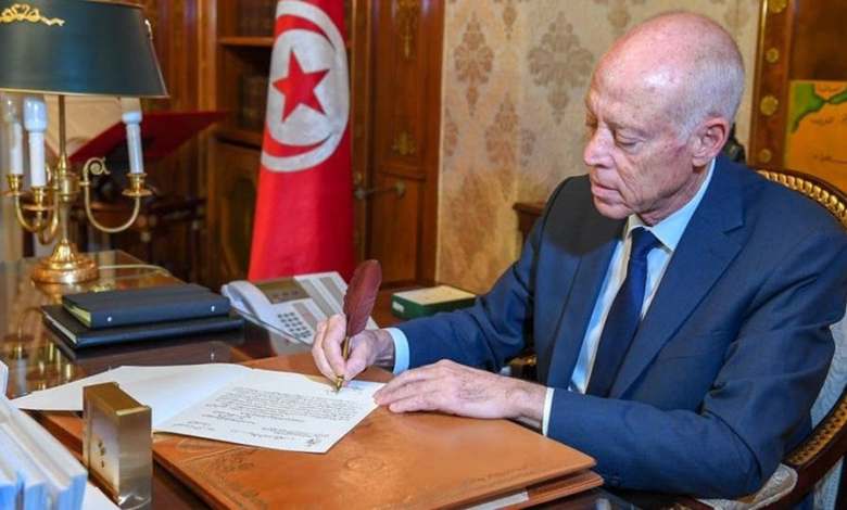 الرئيس التونسي ينجو بأعجوبة من محاولة إغتيال