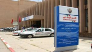 تزنيت : سيدة تتعرض لاعتداء شنيع قرب مقر سكناها، وتدخل شرطة النجدة في الوقت المناسب يمكن من إنقاذها وإيقاف الجاني. 7 شرطة النجدة 1