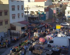 سوق عشوائي بحي ليراك 4