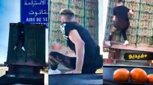 تحدي سرقة البرتقال من شاحنة ضواحي أكادير يقود إلى الاعتقال. ( فيديو)