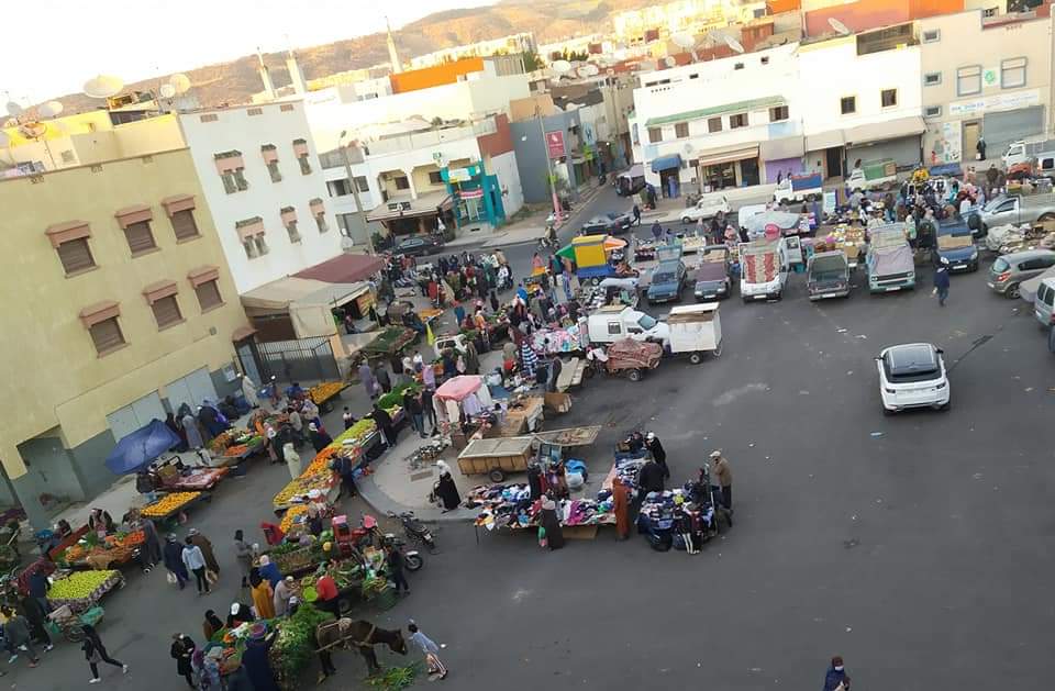 سوق عشوائي بحي ليراك 1