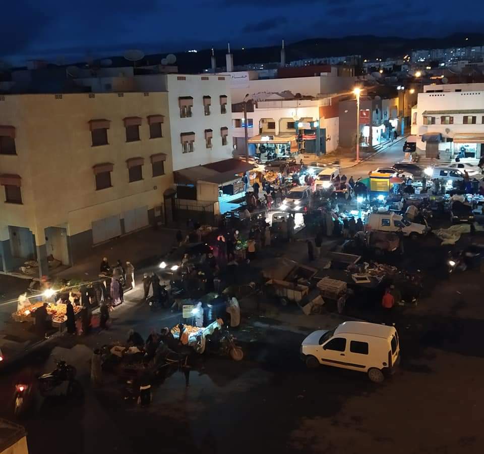 سوق عشوائي بحي ليراك 3