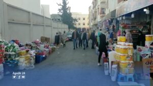 استغلال عشوائي للملك العمومي بأكادير يؤجج غضب المواطنين، وسط مطالب بتدخل الجهات الوصية. (+ صور و فيديو)