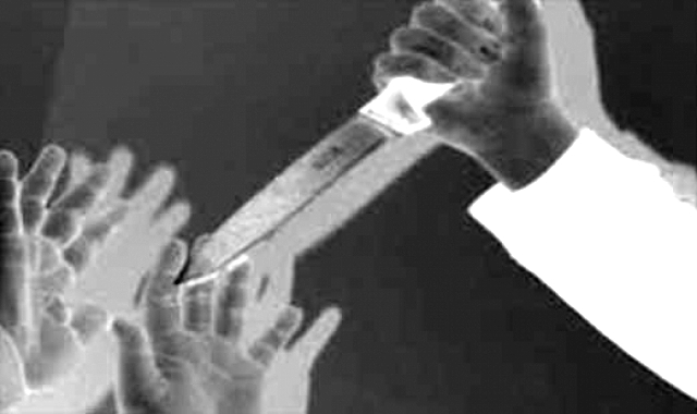 تارودانت : جريمة مروعة، شجار رمضاني ينتهي بطعنة قاتلة في العنق تارودانت : جريمة مروعة، شجار رمضاني ينتهي بطعنة قاتلة في العنق