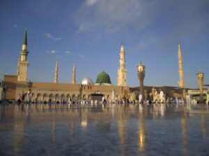 السعودية تسمح بفتح المسجد النبوي لصلاة التراويح في رمضان. 6 المسجد النبوي