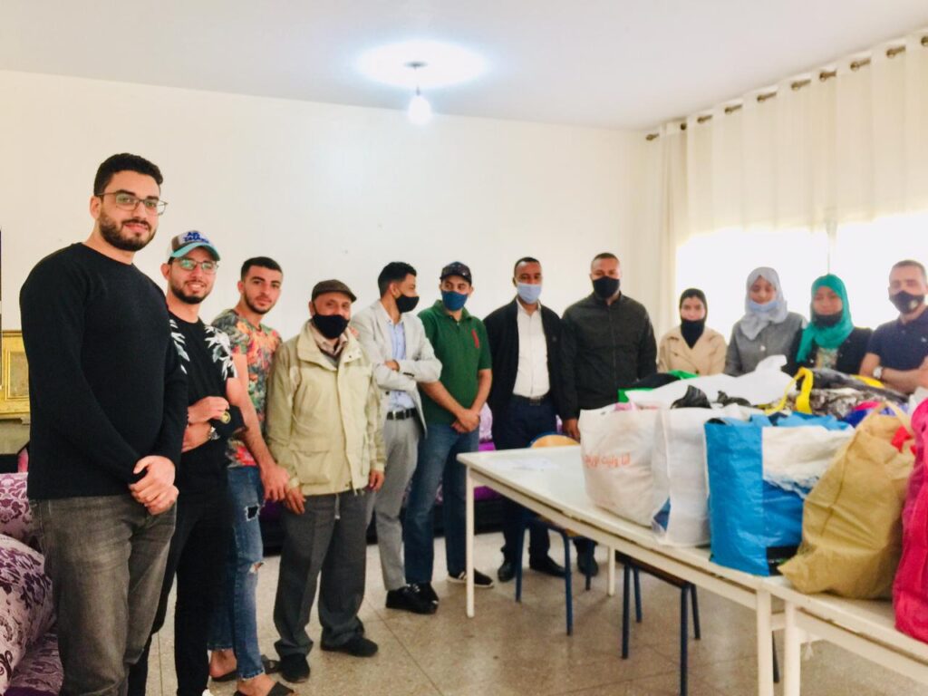 ثانوية حمان الفطواكي بالدشيرة تدفئ عائلات محتاجة