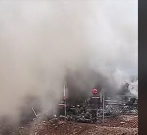 عاجل وبالصور : حريق مهول بأكادير يخلف خسائر فادحة ويستنفر السلطات الأمنية والوقاية المدنية