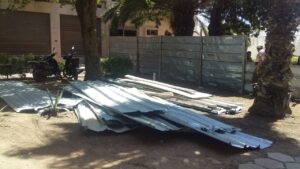 أكادير : السطو على حديقة عمومية من أجل إقامة فضاء ملحق بمقهى يخرج الساكنة للاحتجاج. (+صور)